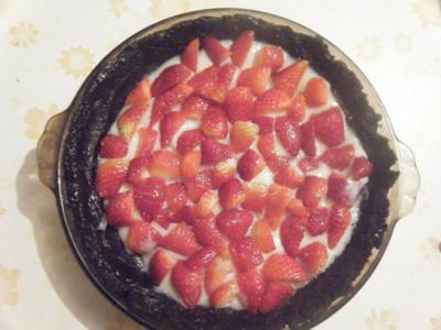 chocolate strawberry custard pie