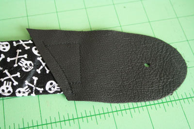 skully guitar strap