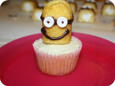 Minion Cupcakes