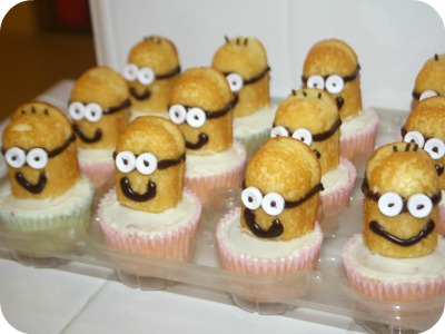 Minion Cupcakes