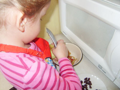 baking with kids apple hedgehogs