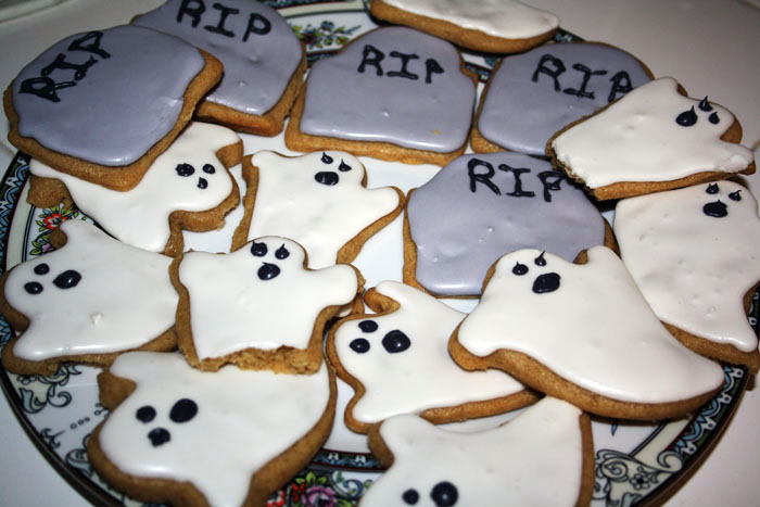 Sturdy Cut Out Cookies - Ghosts & Tombstones