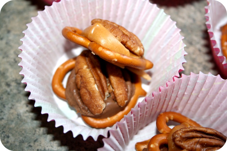 Pretzel Caramel Bites