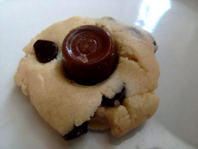 rolo stuffed cookies