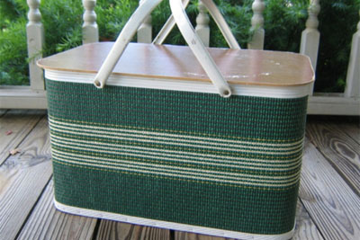 Retro Picnic Basket