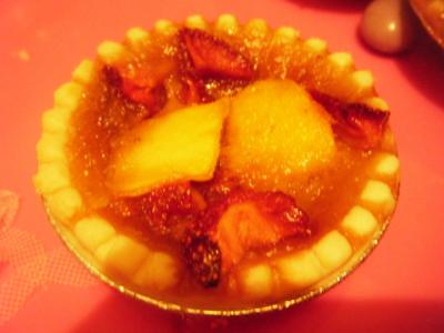 mango strawberry tarts title=