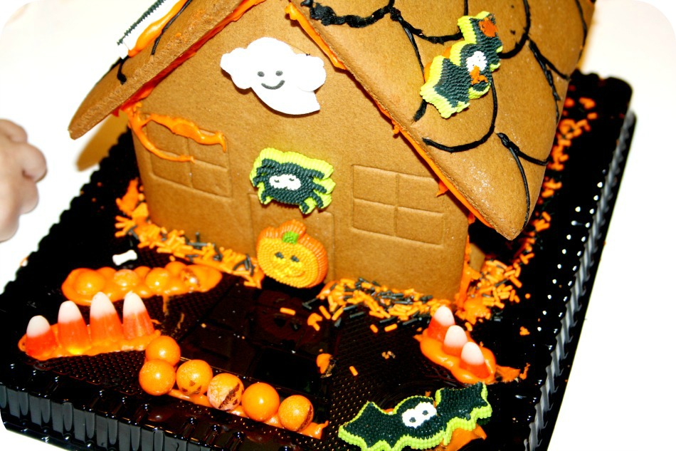 Make a Haunted Gingerbread House